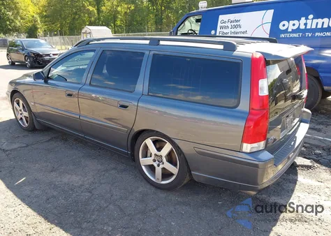 2005 Volvo V70 R z USA, uszkodzony, nr VIN YV1SJ527352488394